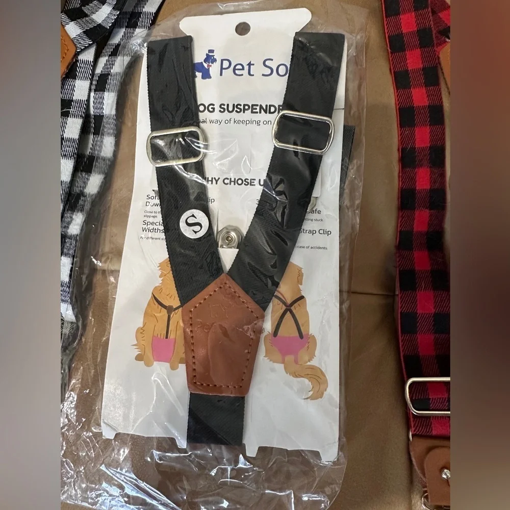 3 Small size dog suspenders.
